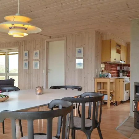 Feriehus 16 *